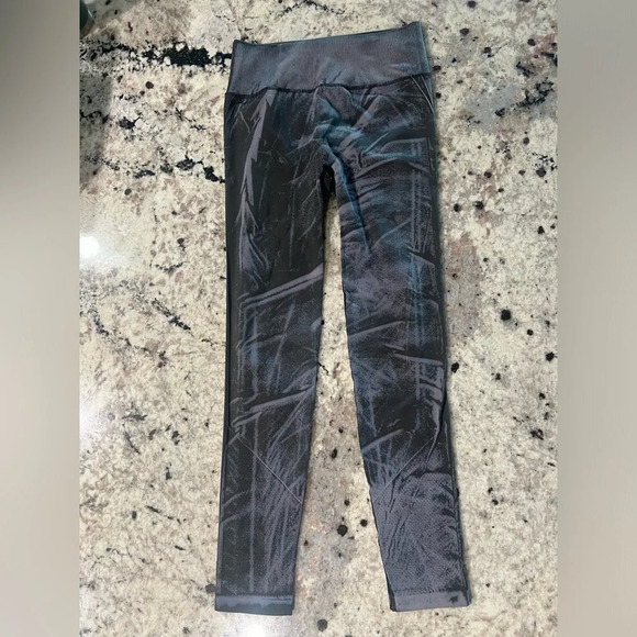 LULULEMON Ebb To Street Tights - Picture 1 of 9